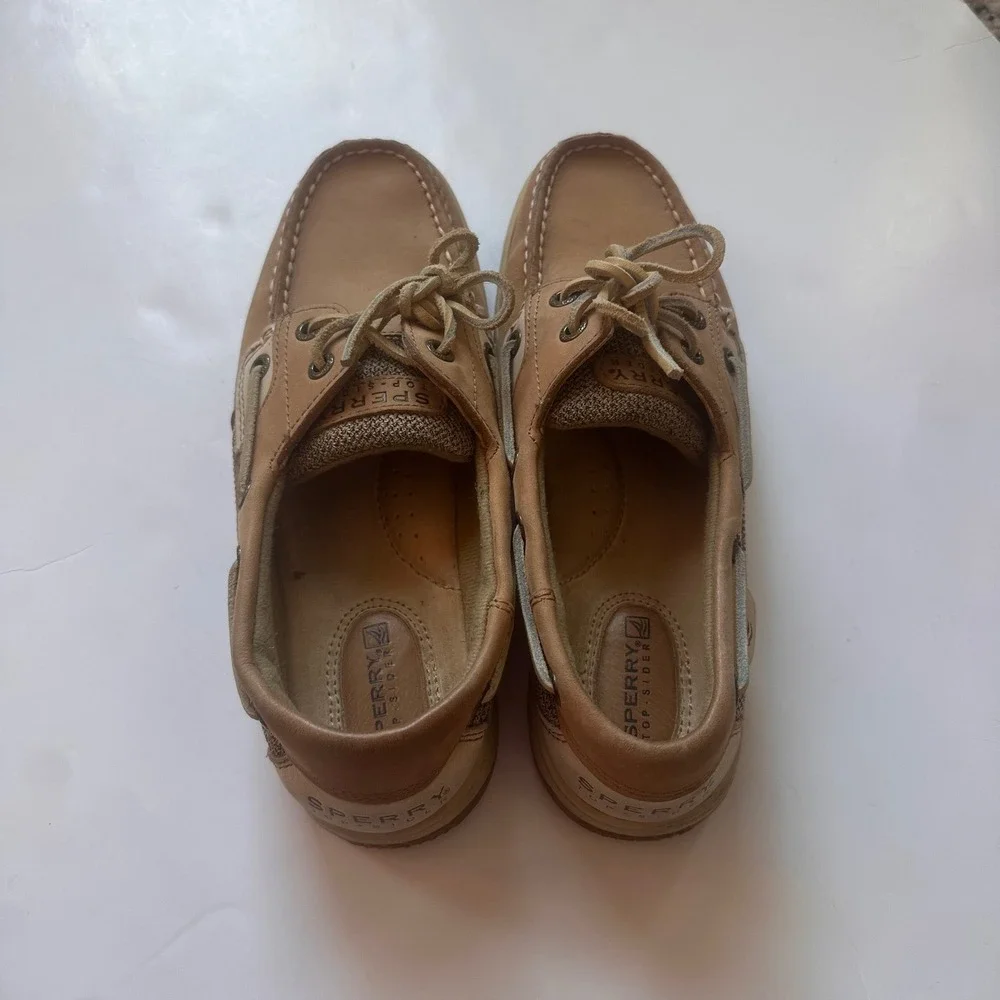 Sperry classic top